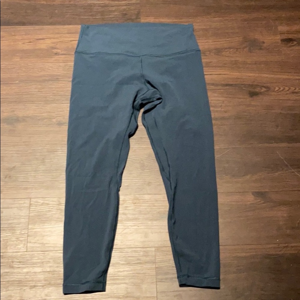 Align lululemon 22-25” leggings.